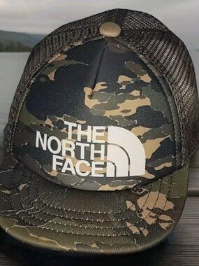 The North Face GREEN CAMOUFLAGE Foam Trucker MESH Cap - XS/TP Infant EUC